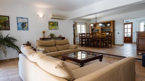 Formentera Villa | Casa Es Pou en Playa Mitjorn - Emar Hotels