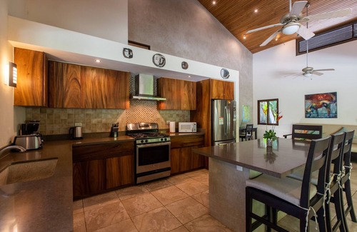 Garza Casa | CASA ESCONDIDA | SERENE RETREAT IN BLUE SPIRIT COMMUNITY