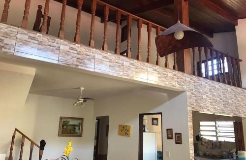 Raul Cury Casa | Casa espaçosa a 500 m da praia