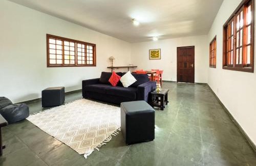 Carapicuiba Casa | Casa espaçosa a apenas 30 minutos de SP