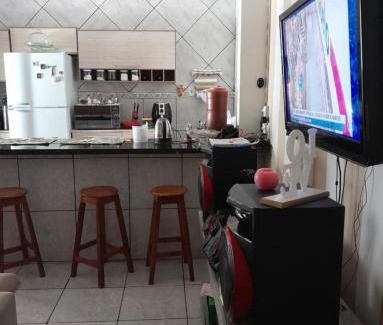 Castanheira Casa | Casa Espaçosa com 3 Suítes, Jardim e Hidromassagem Privativa