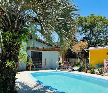 Sambaqui Casa | Casa Espaçosa com Piscina, Churrasqueira e Área verde em Sambaqui ao Lado da Praia - Floripa