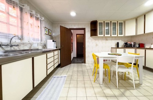 Carapicuiba Casa | Casa espaçosa na Granja Viana