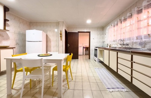 Carapicuiba Casa | Casa espaçosa na Granja Viana