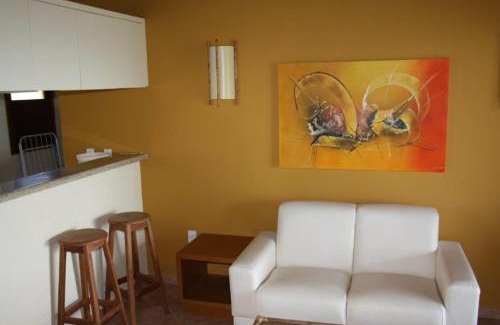 Zumbi Casa | Casa espetacular em condomínio pé-na-areia, RZ15