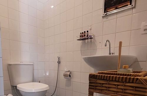 Buzios Cabaña | Casa Estilo Buziano Próxima à Orla Bardot e Rua das Pedras e de Várias Praias