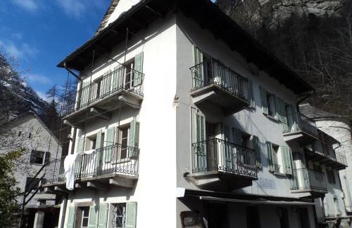 Brione Casa | Casa Eva
