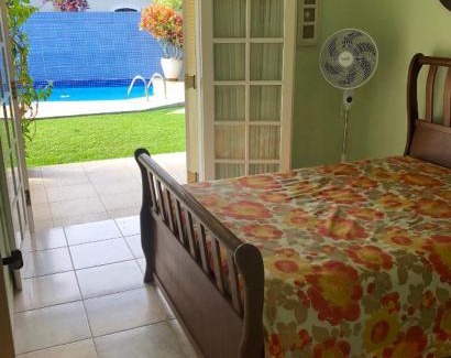 Guaruja Casa | Casa Família, 10 lugares, Piscina, Próx Praia Pernambuco, Guarujá