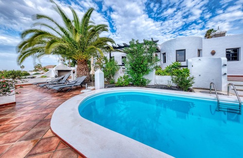Nazaret Chalet De Esquí | Casa Felix - Piscina privada, Billar y BBQ By Lanzarote Vacation Homes