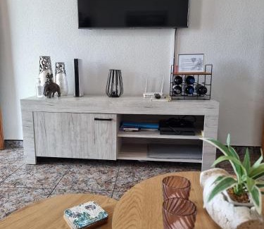 Molino del Chirrete Apartamento | Casa Feliz - Penthouse in San Pedro del Pinatar 100m from shops & 500m from beach & boulevard