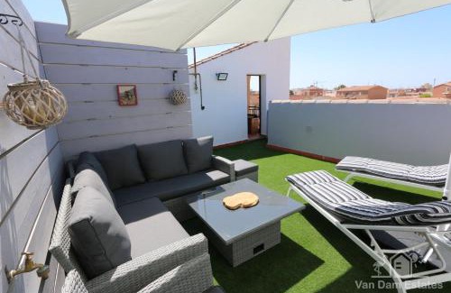 Molino del Chirrete Apartamento | Casa Feliz - Penthouse in San Pedro del Pinatar 100m from shops & 500m from beach & boulevard