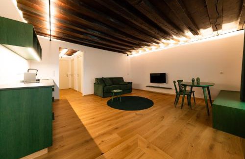 Vipiteno Historic Center Apartamento | Casa Fellin Guesthouse