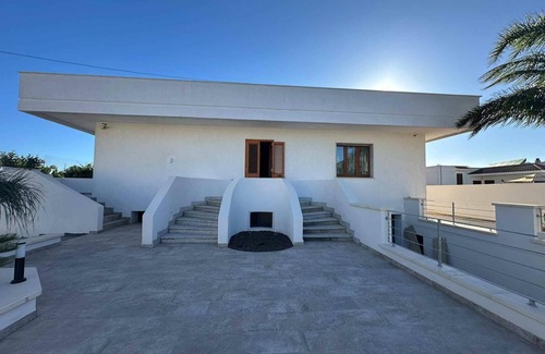 Gagliano del Capo Casa | Casa Ferraro - Four Bedroom House, Sleeps 10