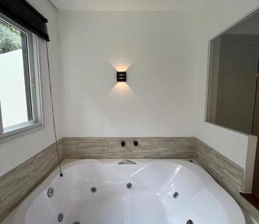 Porto da Lagoa Casa | Casa Figueira na Pedra - SPA Suites