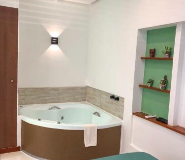 Porto da Lagoa Casa | Casa Figueira na Pedra - SPA Suites