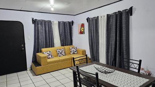 San Vito Casa | Casa Flor de Azalea