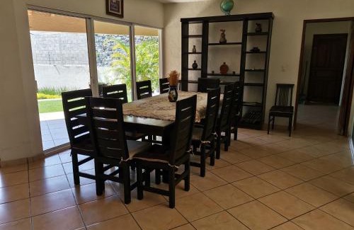 Burgos Bugambilias Casa | Casa Flor de Mayo