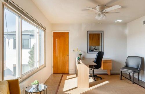 Little Italy Apartamento | Casa Flora -2BR- FREE Parking in Little Italy!