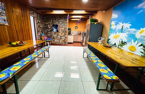 Heredia Casa | Casa Flores is a spacious 3 bd, 3 bath house in Heredia "The City of Flowers".