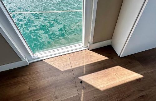 Cimadevilla Alquiler De Eote | Casa Flotante Gijón