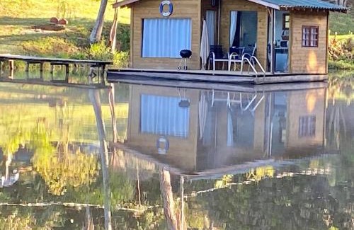 Itatiba Otro | Casa Flutuante do Lago Cachoeira, Caiaque, Stand UP e Piscina Quinta do Vale