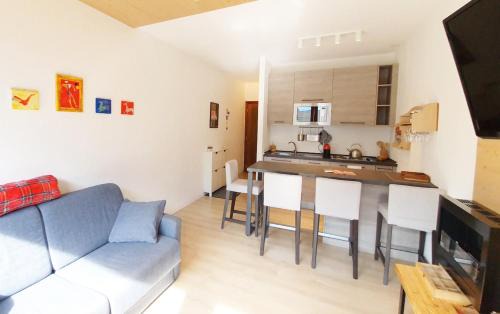 Mazzin Apartamento | Casa Franz in Val di Fassa by Zoom In Earth