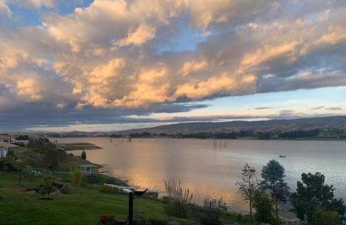 Toca Chalet De Esquí | Casa frente al lago - Toca, Boyacá