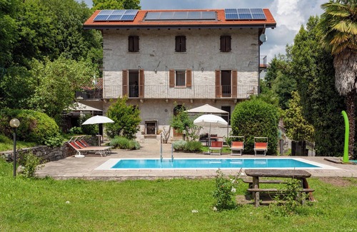 Vacciago Apartamento | Casa Frey apt. 1 three-room apartment on Lake Orta with garden and swimming pool