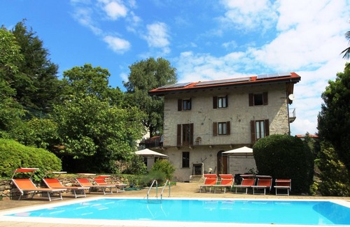 Vacciago Apartamento | Casa Frey apt. 3 room apartment on Lake Orta with garden and swimming pool