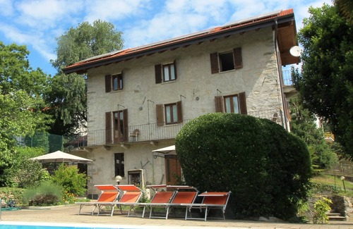Vacciago Apartamento | Casa Frey apt. 3 room apartment on Lake Orta with garden and swimming pool