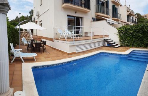 Vallpineda Casa | Casa Garcia