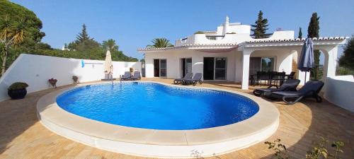 Carvoeiro Villa | Casa Gemeas