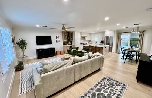 Peters View Casa | Casa Gia- Quiet Luxury Biltmore Area- Heated Pool