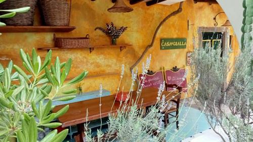 Pianoconte Casa | Casa Gialla B&B