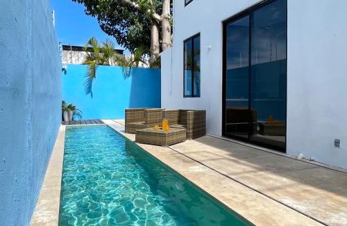 Puerto Juarez Casa | Casa Gigante de lujo, con piscina privada, 4 amplias habitaciones con baño privado