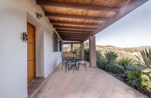 Alora Casa | Casa Gino by Rosas Cantares
