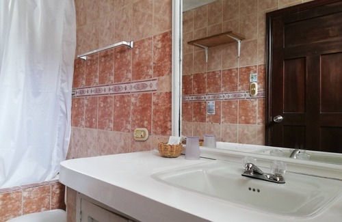 Baños de Agua Santa Hotel | Casa Giralda
