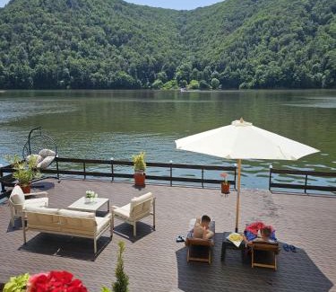 Eselnita Casa | Casa Golful Mraconiei Eselnita