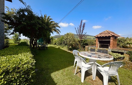 Meruelo Casa | Casa Gomez 2032 Apartamento con Jardín