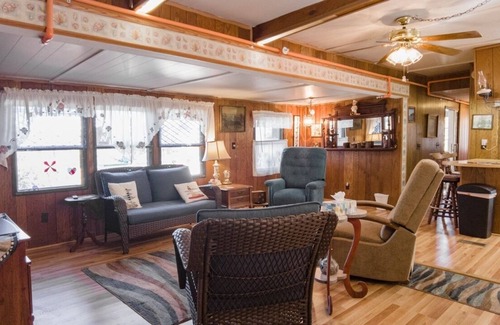Hollister Casa | Casa Grammy 2 Bedroom Home