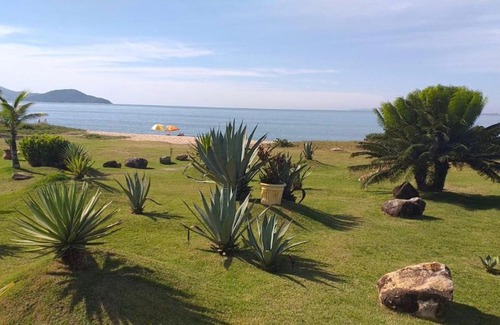 Jardim Capricornio Casa | Casa Grande com Piscina a 50 metros da Praia