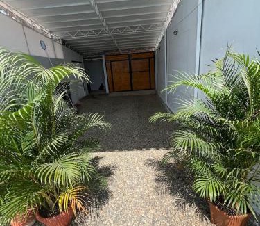 Los Pinos Casa | Casa Greemat 3Habs con AC, piscina y a pasos del mar