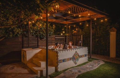 León Cabina | Casa Hala LOFT & SPA LUXURY