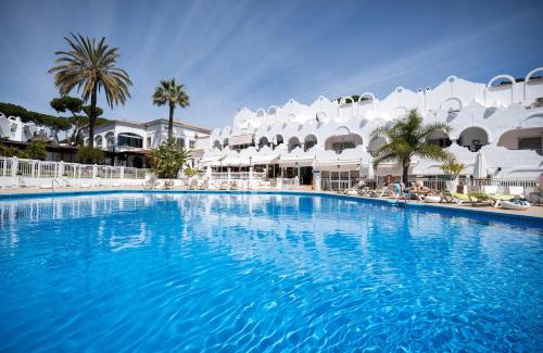 Urbanización Hacienda las Chapas Casa | Casa Hibiscus Marbella