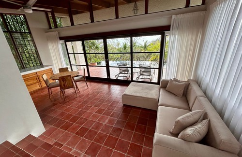 Santa Barbara Casa | Casa Hideaway - a tranquil retreat in central Guiones