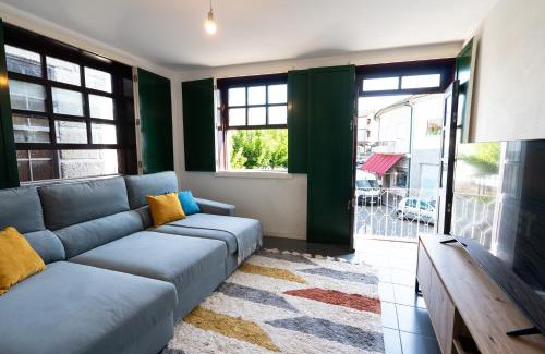 Parede Apartamento | Casa Histórica T2 no Centro de Vila de Cinfães