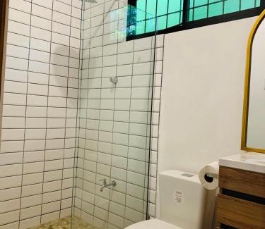 Paraíso Casa | Casa Hoja Eco-Cabina Surf House