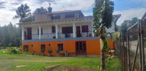 Raquira Casa | Casa hospedaje la quebradita