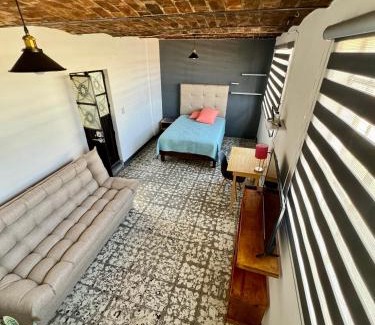 León Casa | Casa Hostal La Esperanza de Don Alfonso