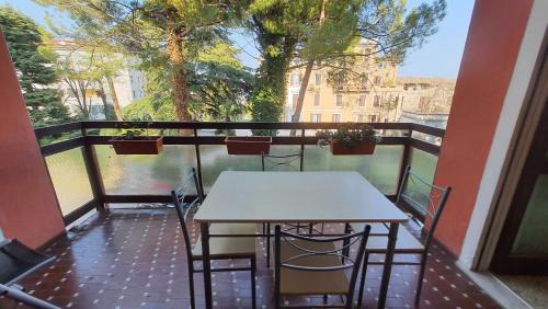 Desenzano del Garda Apartamento | Casa Imma lake, center and everything you need
